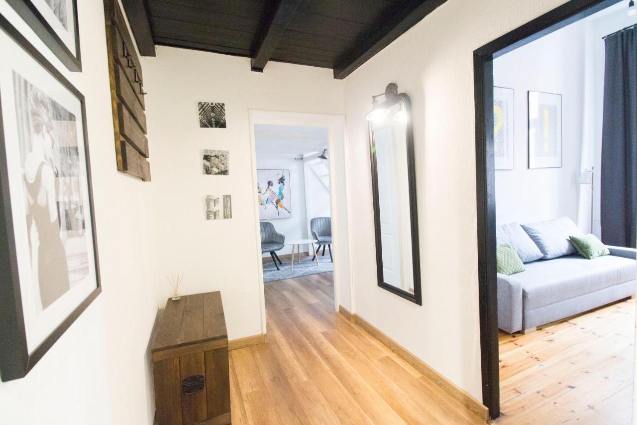 Happy Old Town Apartment